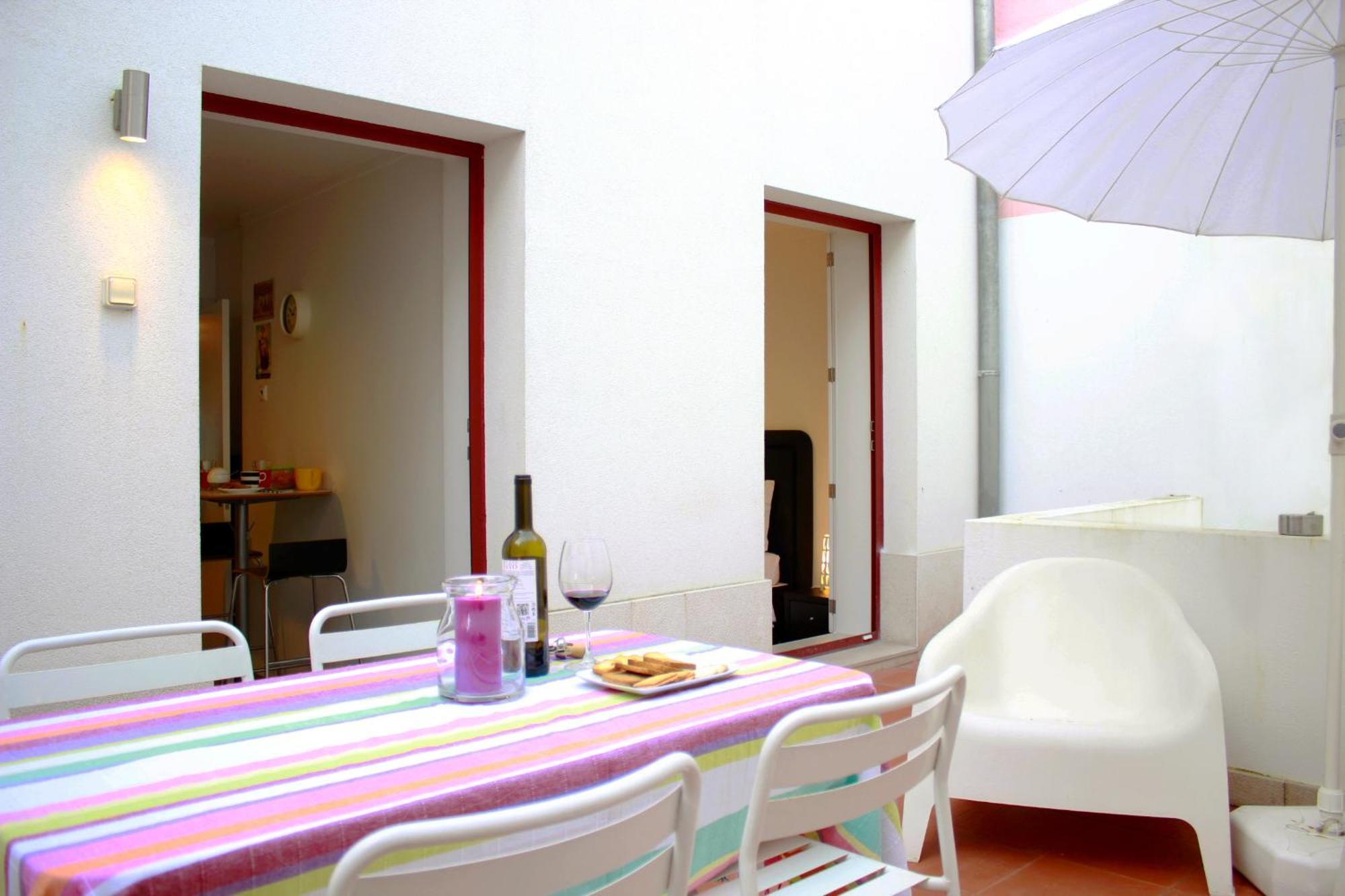 Joivy Modern 1-Bed Apt With Terrace, Moments From Sao Bento Palace Lisboa Eksteriør bilde