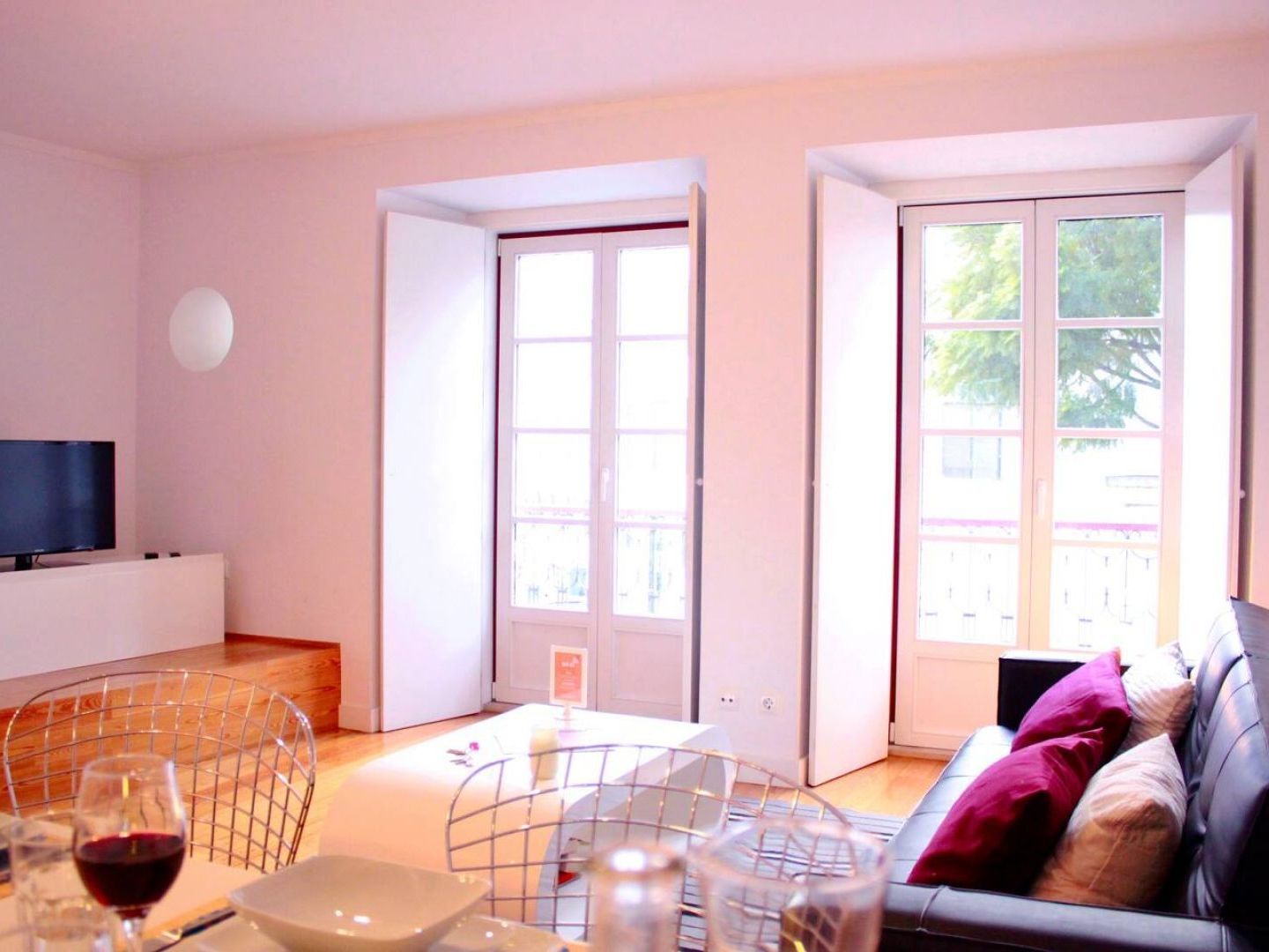 Joivy Modern 1-Bed Apt With Terrace, Moments From Sao Bento Palace Lisboa Eksteriør bilde