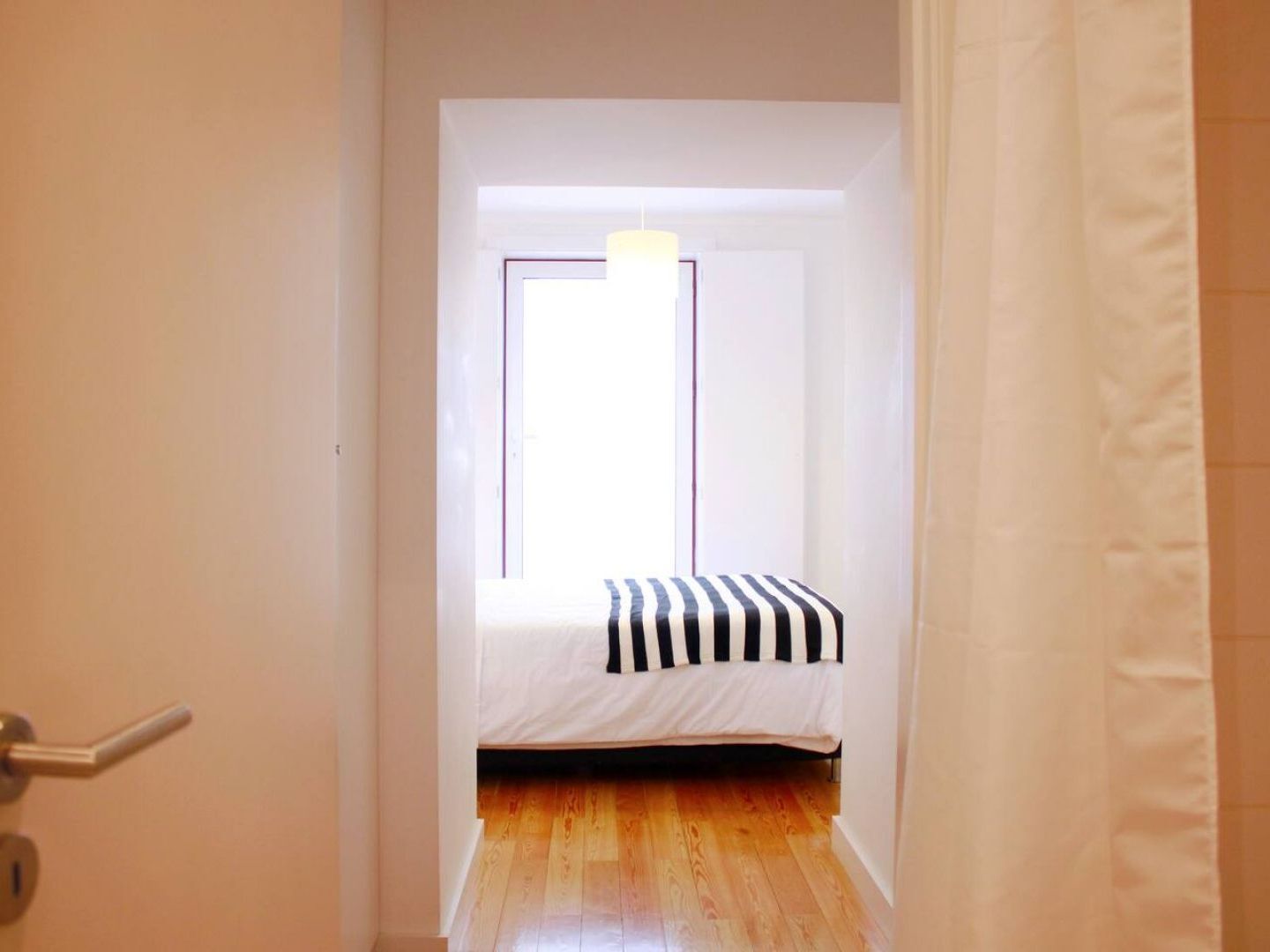 Joivy Modern 1-Bed Apt With Terrace, Moments From Sao Bento Palace Lisboa Eksteriør bilde
